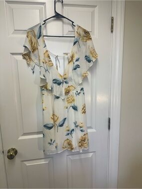 Floral backless dress size large